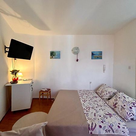 Bright And Charming Studio Apartment Fiume Kültér fotó